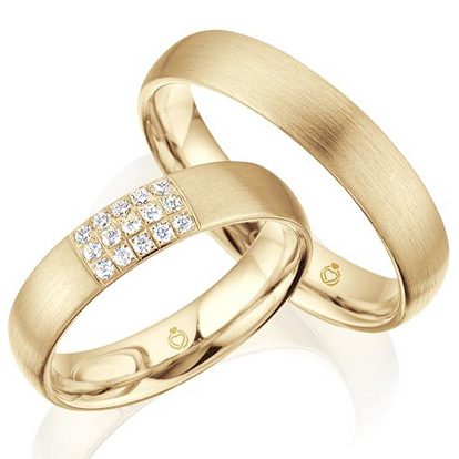 trauringspezialisten-trauringe-eheringe-gelbgold-mit-diamanten-TS9252